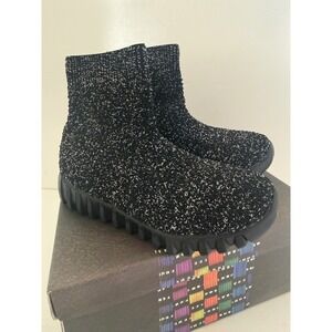 Bernie Mev Keyla K Kids Black Pewter Chenille Memory Foam Sock Boots Size 33 NEW